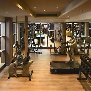 Hotel Deventure Sarovar Portico Kapashera, New